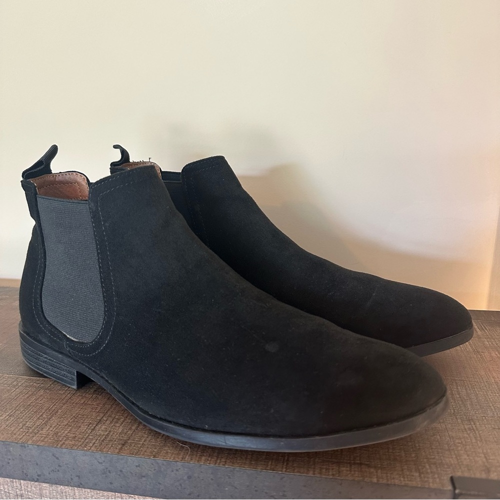 H&M Black Chukka Boots Sleek Design